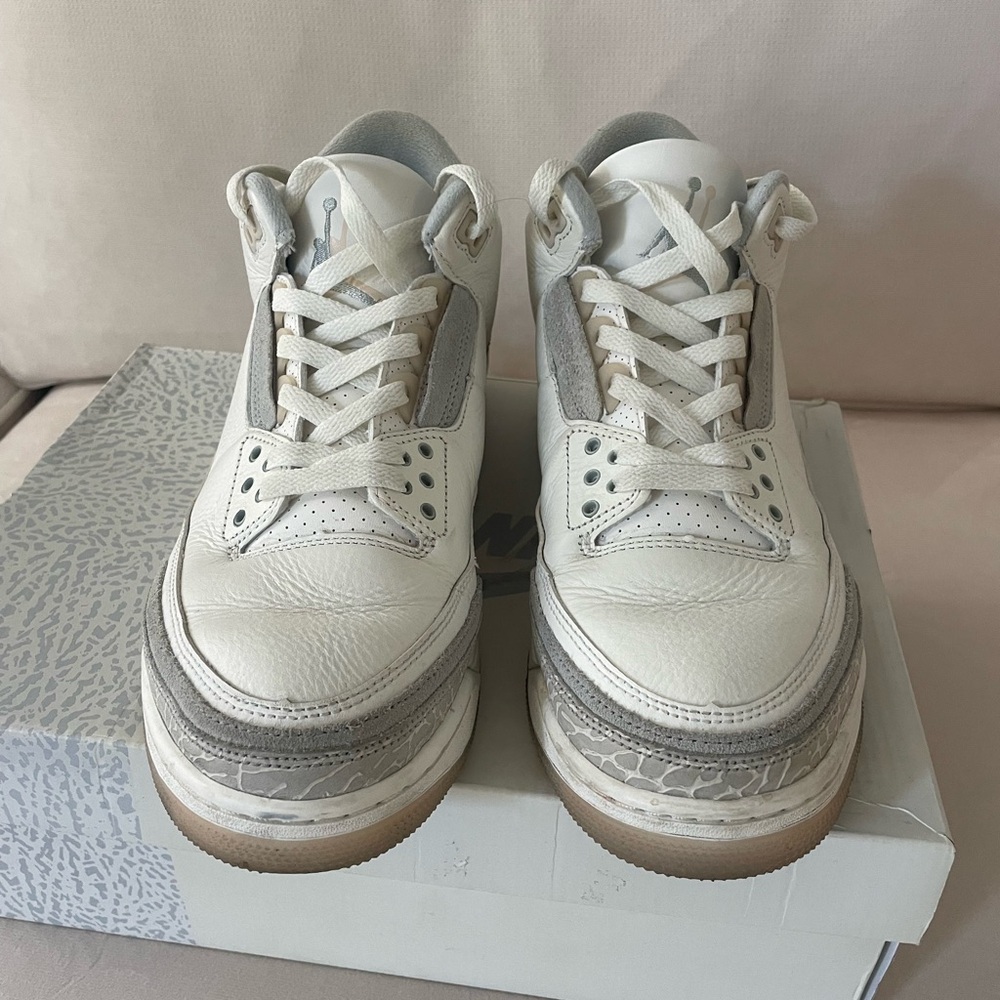 Nike Jordan Retro  White and Gray Sneakers